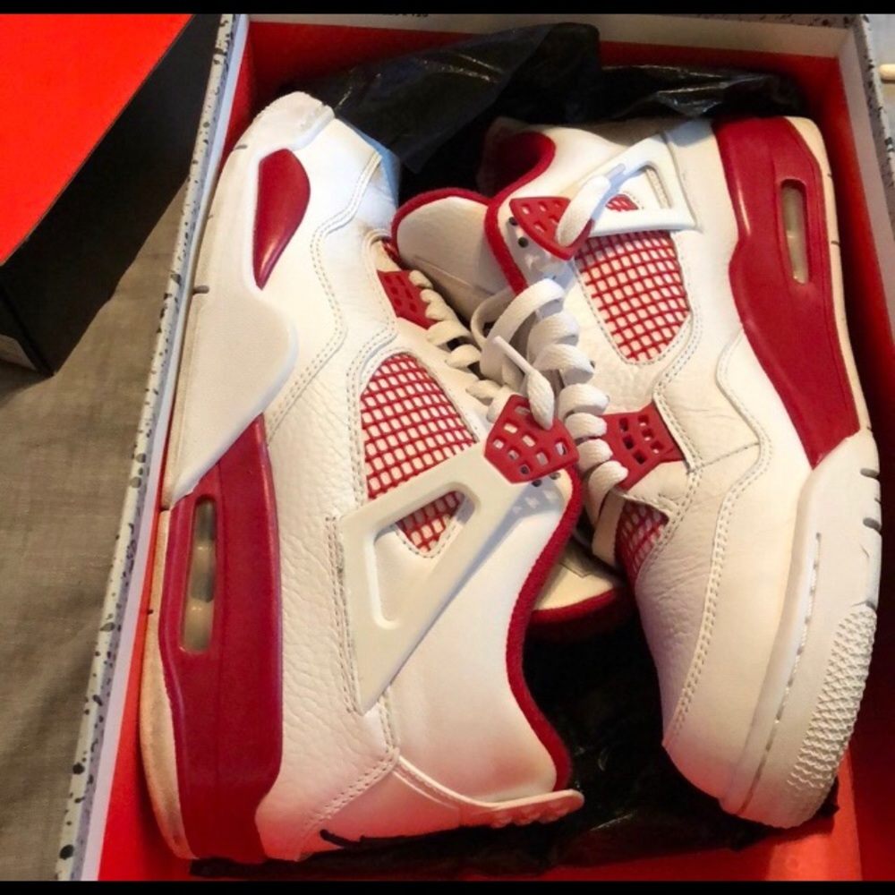 Jordan 4